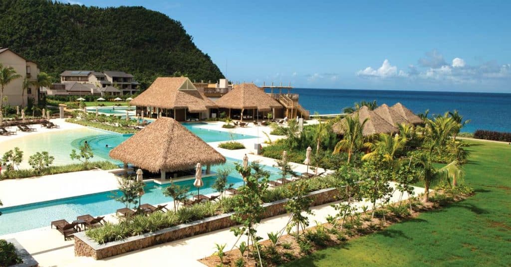 Synthetic thatch - Dominica - Cape Reed