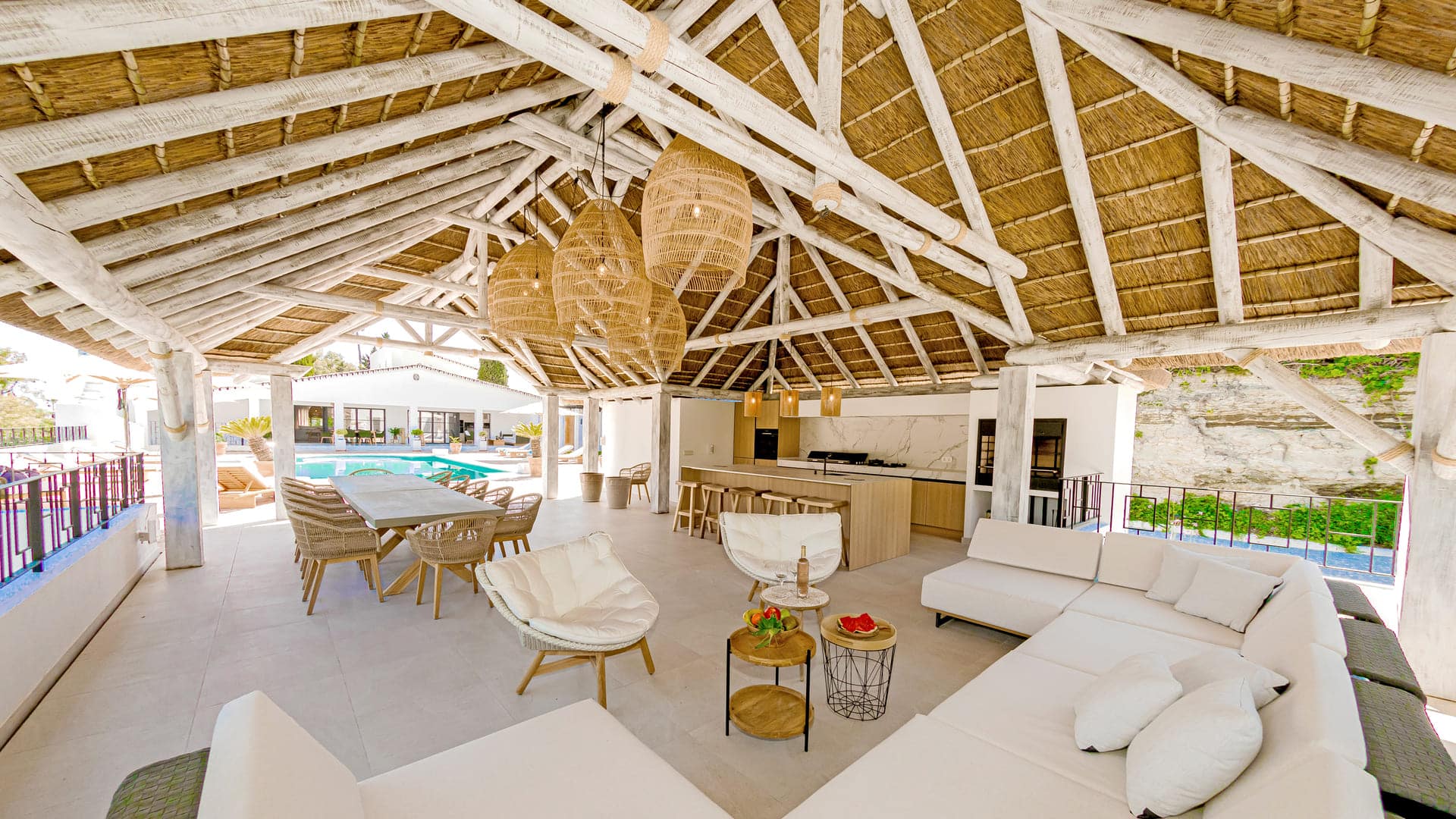 Por qué el tejado de junco africano es tan popular en localidades Mediterráneas de España